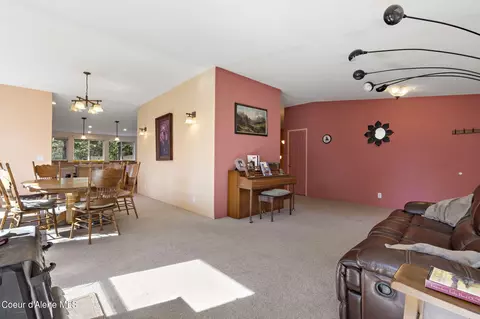 32672 N Red Dell Lp Loop, Athol, ID 83801 photo 13