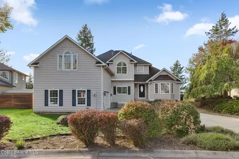 8150 N Stonehaven Dr, Hayden, ID 83835