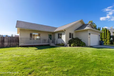 208 Brittany Loop, Kootenai, ID 83840