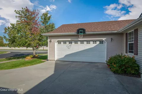 8532 N Brookside Dr, Hayden, ID 83835 photo 2