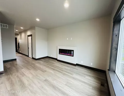 Living - 131 E Lobo Loop, Hayden, ID 83835 photo 1 of 1
