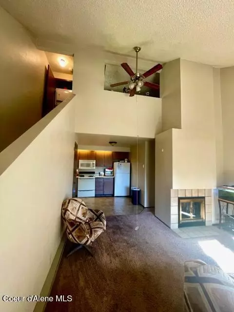 147 E Willow Tree Ln, Hayden, ID 83835 photo 3