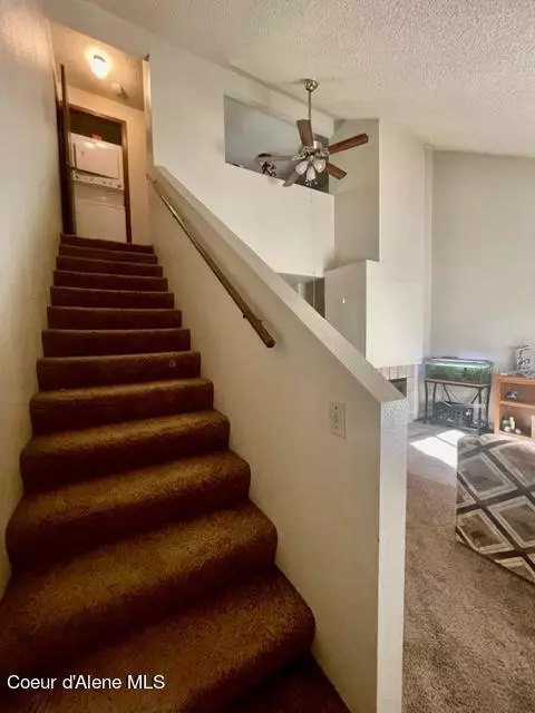 147 E Willow Tree Ln, Hayden, ID 83835 photo 2