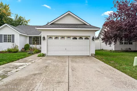 7485 N Winter View Dr, Coeur D'alene, ID 83815