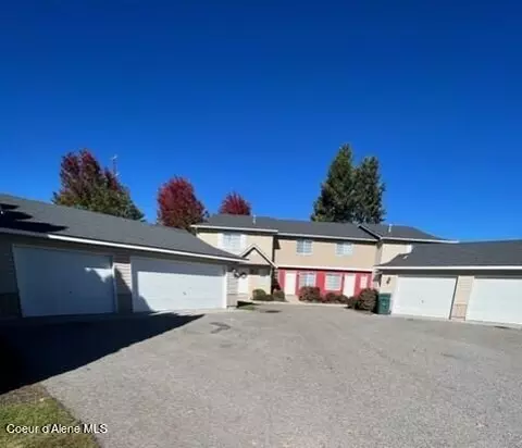 6411 W Trestle St, Rathdrum, ID 83858