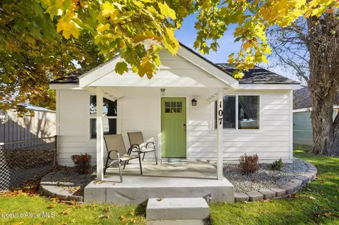 107 H St, Smelterville, ID 83868