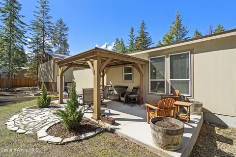 12948 Hellroaring Rd, Athol, ID 83801