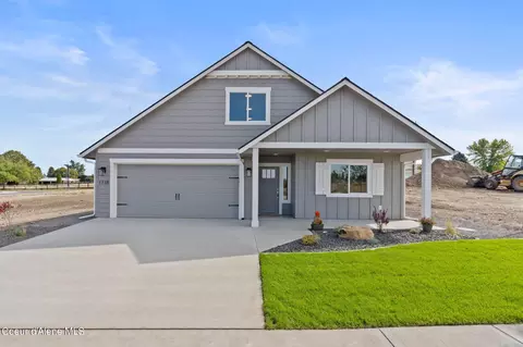 1718 N Garvin Ct, Greenacres, WA 99016
