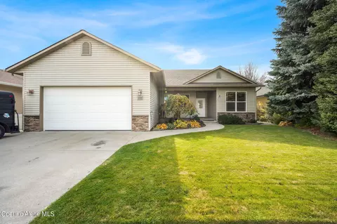 1997 E Fountain Dr, Post Falls, ID 83854