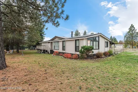 1646 W Caroline Dr, Rathdrum, ID 83858