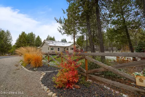 18942 N Ella Rd, Rathdrum, ID 83858
