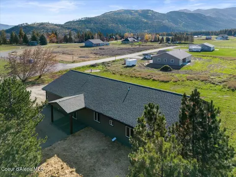 142 E Mountain View Rd, Moyie Springs, ID 83845