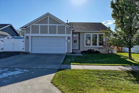 2560 W Elmwood Dr, Coeur D'alene, ID 83815