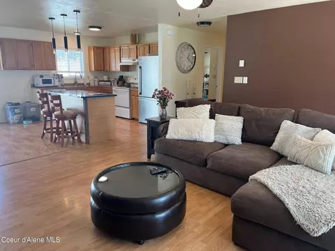 109 E 15th Ave, Post Falls, ID 83854 photo 4