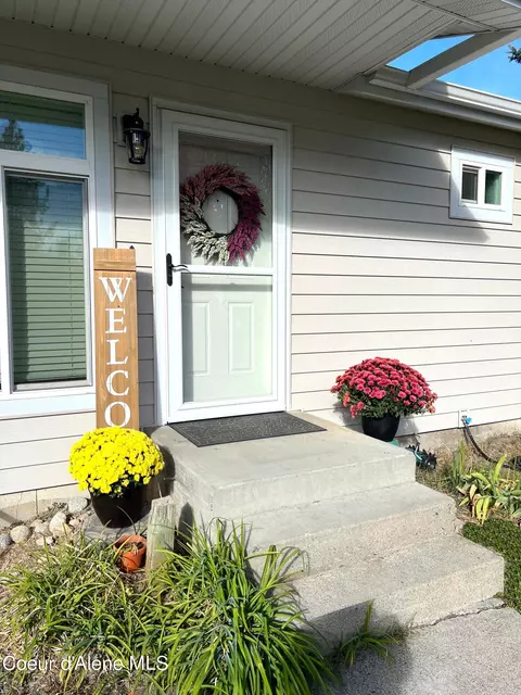 109 E 15th Ave, Post Falls, ID 83854 photo 2