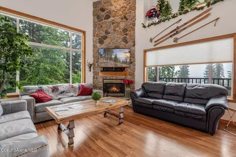 227 Crystal Springs Rd #4, Sandpoint, ID 83864