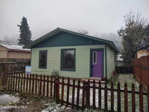 7156 Cedar St, Bonners Ferry, ID 83805