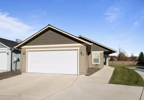 7809 W Kayak Ct, Rathdrum, ID 83858