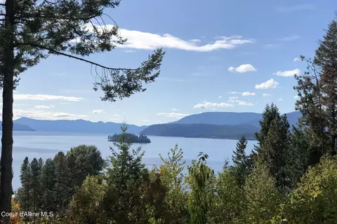 302 School Rd # 6, Hope, ID 83836