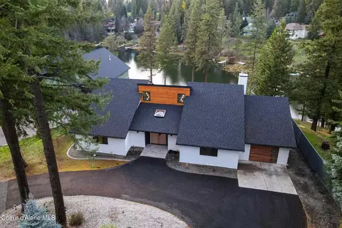 11685 N Eastshore Dr, Hayden, ID 83835