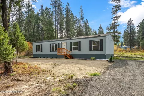 245 F St, Plummer, ID 83851
