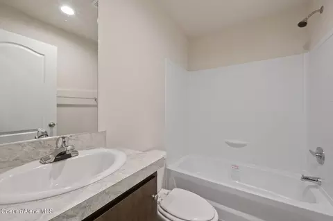 Bath - 245 F St, Plummer, ID 83851 photo 2 of 2