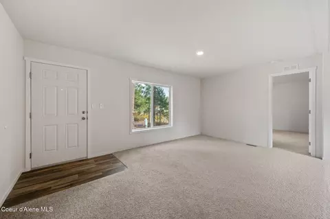 Living - 245 F St, Plummer, ID 83851 photo 2 of 5
