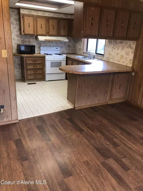 Kitchen - 9076 E Howard Rd, Athol, ID 83801 photo 1 of 2