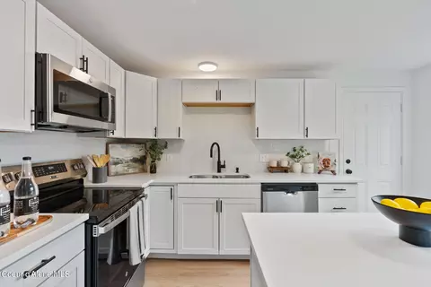Kitchen - 1625 E 3rd Ave, Post Falls, ID 83854 photo 2 of 3