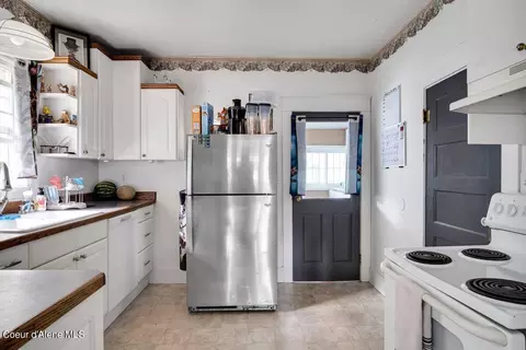 Kitchen - 318 Maple St, Kellogg, ID 83837 photo 1 of 3