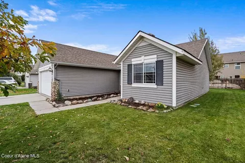 Exterior - 2034 E Dipper Loop, Post Falls, ID 83854 photo 2 of 6