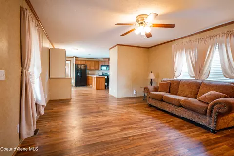 28128 N Highway 41 # 27, Spirit Lake, ID 83869