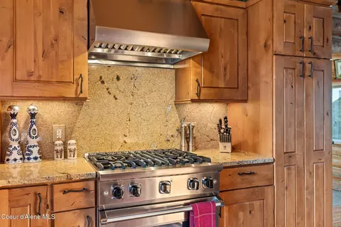 Kitchen - 57 Maxie Ln, Sandpoint, ID 83864 photo 3 of 3