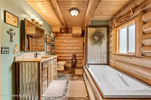 Bath - 57 Maxie Ln, Sandpoint, ID 83864 photo 1 of 4