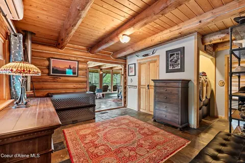 Entry Way - 57 Maxie Ln, Sandpoint, ID 83864 photo 4 of 7