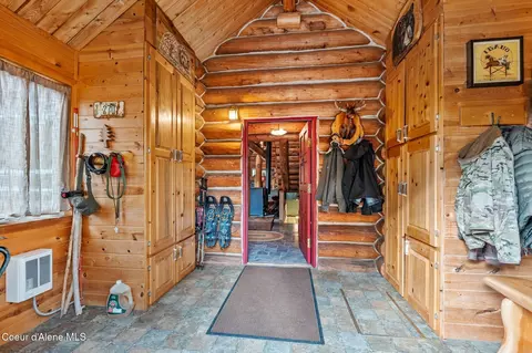 Entry Way - 57 Maxie Ln, Sandpoint, ID 83864 photo 2 of 7