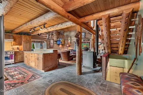 Entry Way - 57 Maxie Ln, Sandpoint, ID 83864 photo 3 of 7