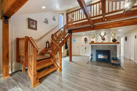 Entry Way - 104 Tomsche Ave, Wallace, ID 83873 photo 1 of 4