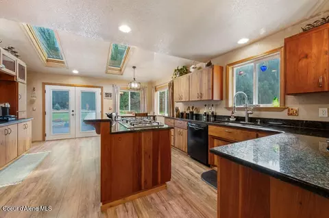 Kitchen - 104 Tomsche Ave, Wallace, ID 83873 photo 1 of 2