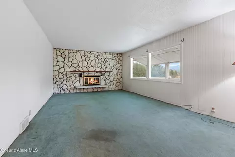 Living - 148 Finlay Lp Lp, Kingston, ID 83839 photo 1 of 3