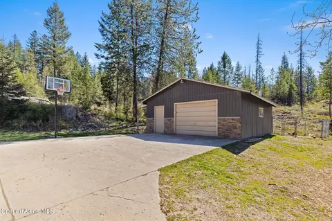 Exterior - 237 Geenen Rd, Cocolalla, ID 83813 photo 3 of 10