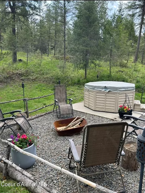 Exterior - 237 Geenen Rd, Cocolalla, ID 83813 photo 5 of 10