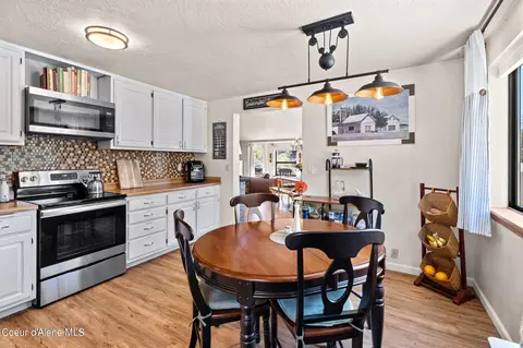 Kitchen - 237 Geenen Rd, Cocolalla, ID 83813 photo 1 of 3
