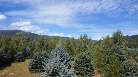 Nka Walden Pond Court, Naples, ID 83847