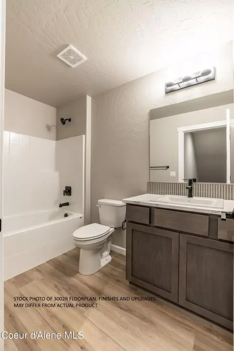 Bath - 7609 E Duke Ln, Athol, ID 83801 photo 3 of 3
