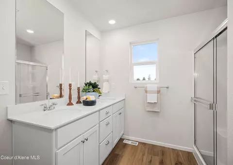 Bath - 87 E Sandmyrtle Ave, Hayden, ID 83835 photo 2 of 5