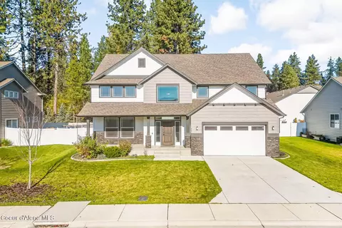 553 E Dolomite Dr, Hayden, ID 83835