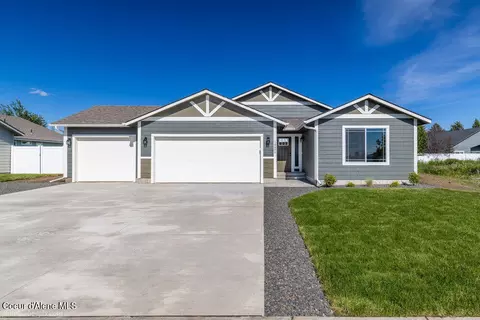 10427 Murcia Ln, Hayden, ID 83835
