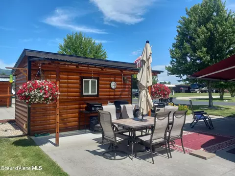 46 Bogie Ln, Blanchard, ID 83804