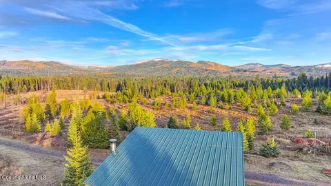 1382 Copperhead Ln, Santa, ID 83866 photo 18
